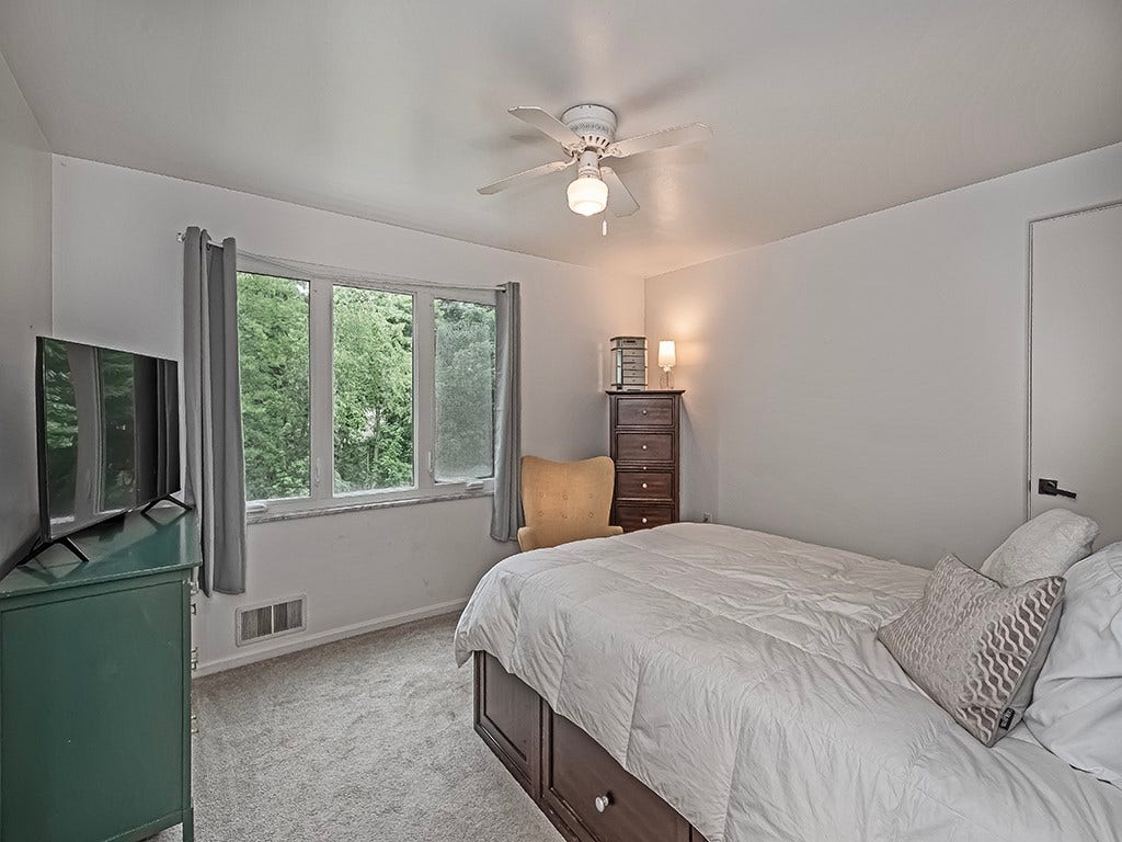 724 Scrubgrass Road, Pittsburgh, PA 15243