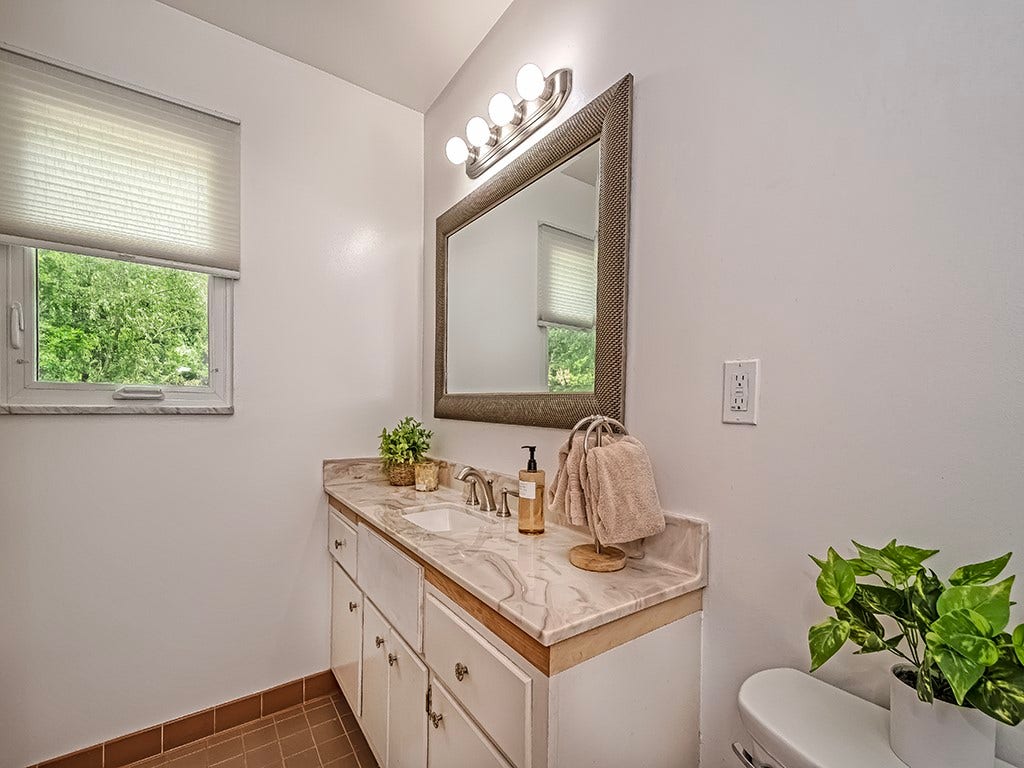 724 Scrubgrass Road, Pittsburgh, PA 15243