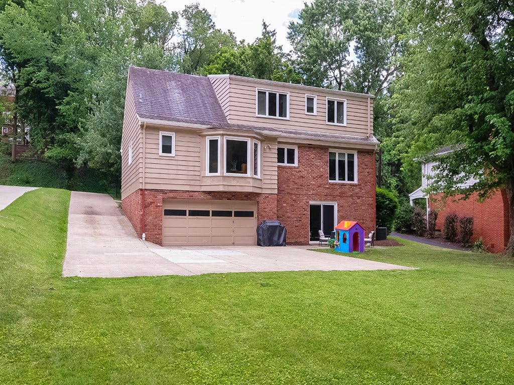 724 Scrubgrass Road, Pittsburgh, PA 15243