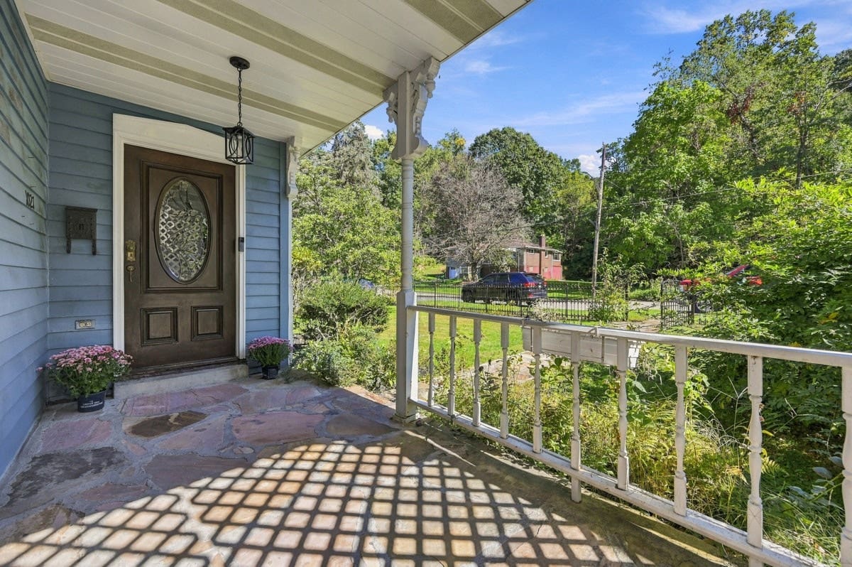 1027 5th Street, Oakmont, PA 15139 1027 5th Street, Oakmont, PA 15139