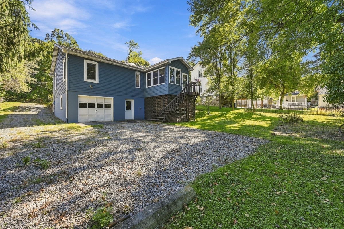 1027 5th Street, Oakmont, PA 15139 1027 5th Street, Oakmont, PA 15139