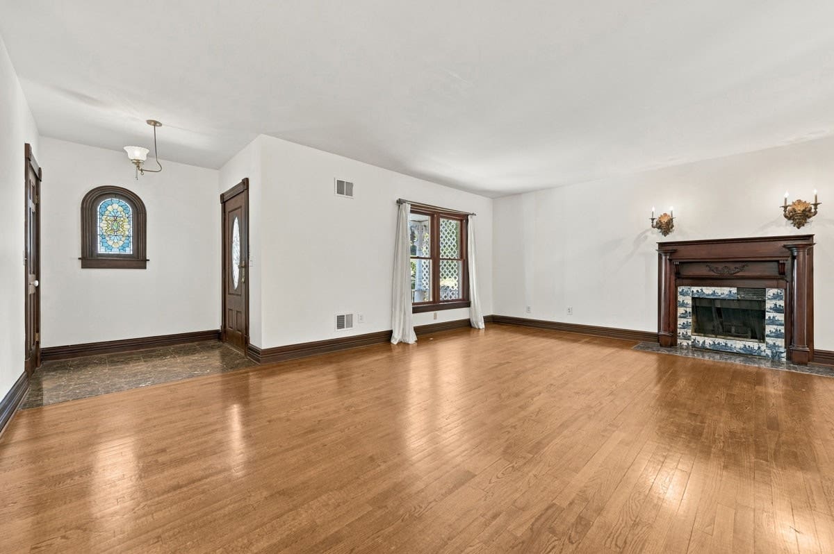 1027 5th Street, Oakmont, PA 15139 1027 5th Street, Oakmont, PA 15139