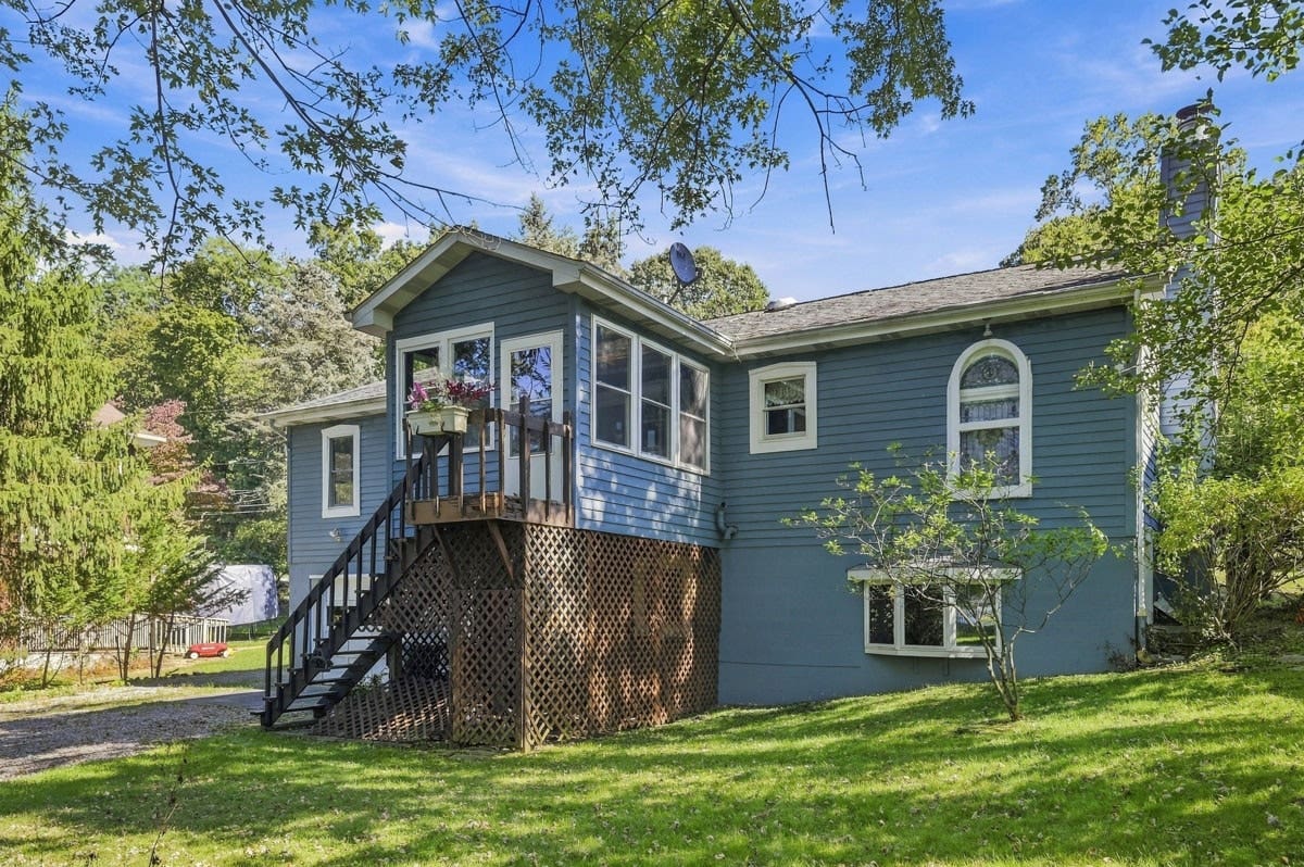 1027 5th Street, Oakmont, PA 15139 1027 5th Street, Oakmont, PA 15139