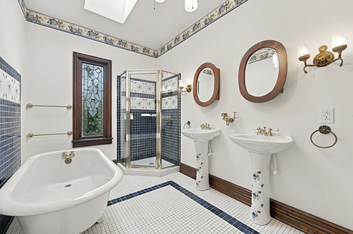 1027 5th Street, Oakmont, PA 15139 1027 5th Street, Oakmont, PA 15139