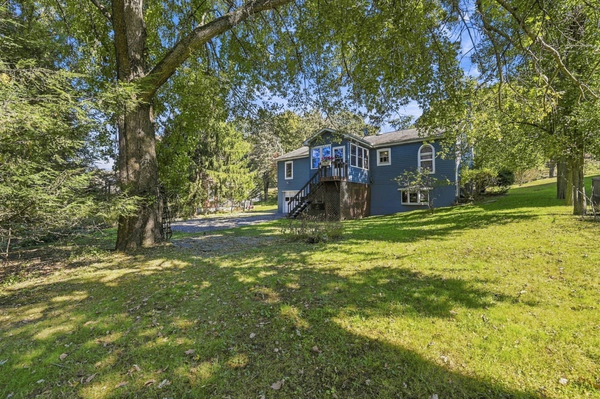 1027 5th Street, Oakmont, PA 15139 1027 5th Street, Oakmont, PA 15139