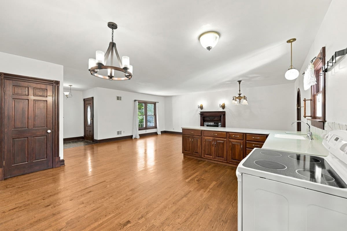 1027 5th Street, Oakmont, PA 15139 1027 5th Street, Oakmont, PA 15139