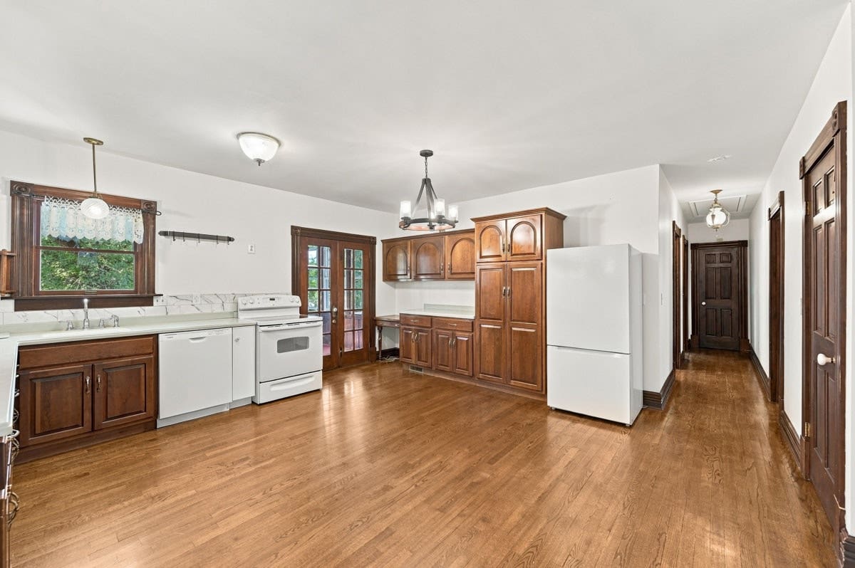 1027 5th Street, Oakmont, PA 15139 1027 5th Street, Oakmont, PA 15139