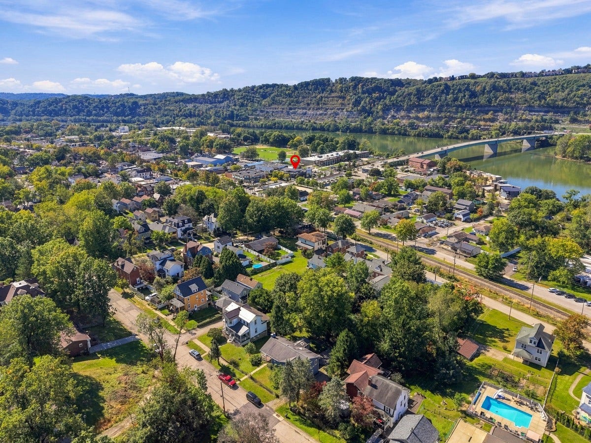 1027 5th Street, Oakmont, PA 15139 1027 5th Street, Oakmont, PA 15139