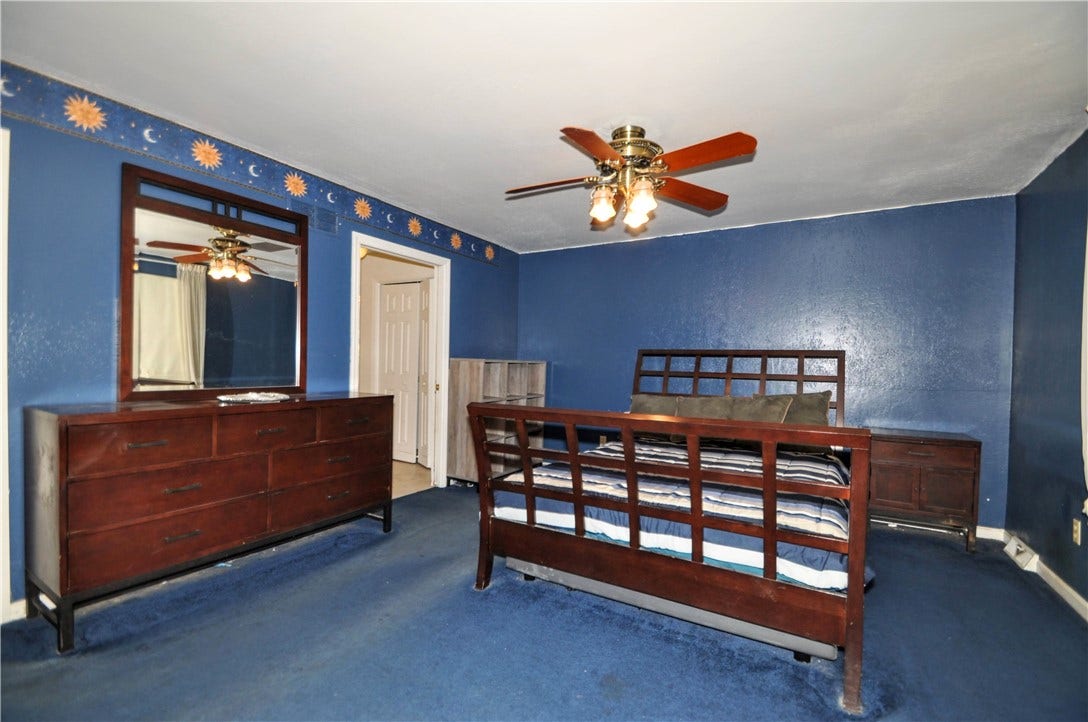 14 Esther St, Charleroi, PA 15022 Master Bedroom