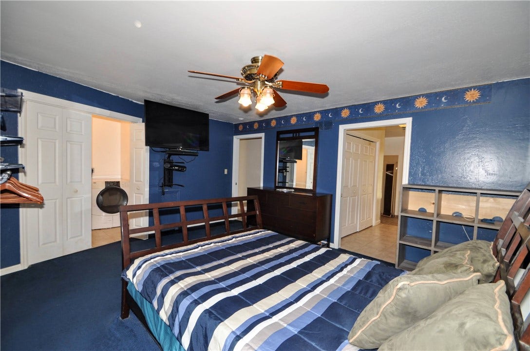 14 Esther St, Charleroi, PA 15022 Master Bedroom