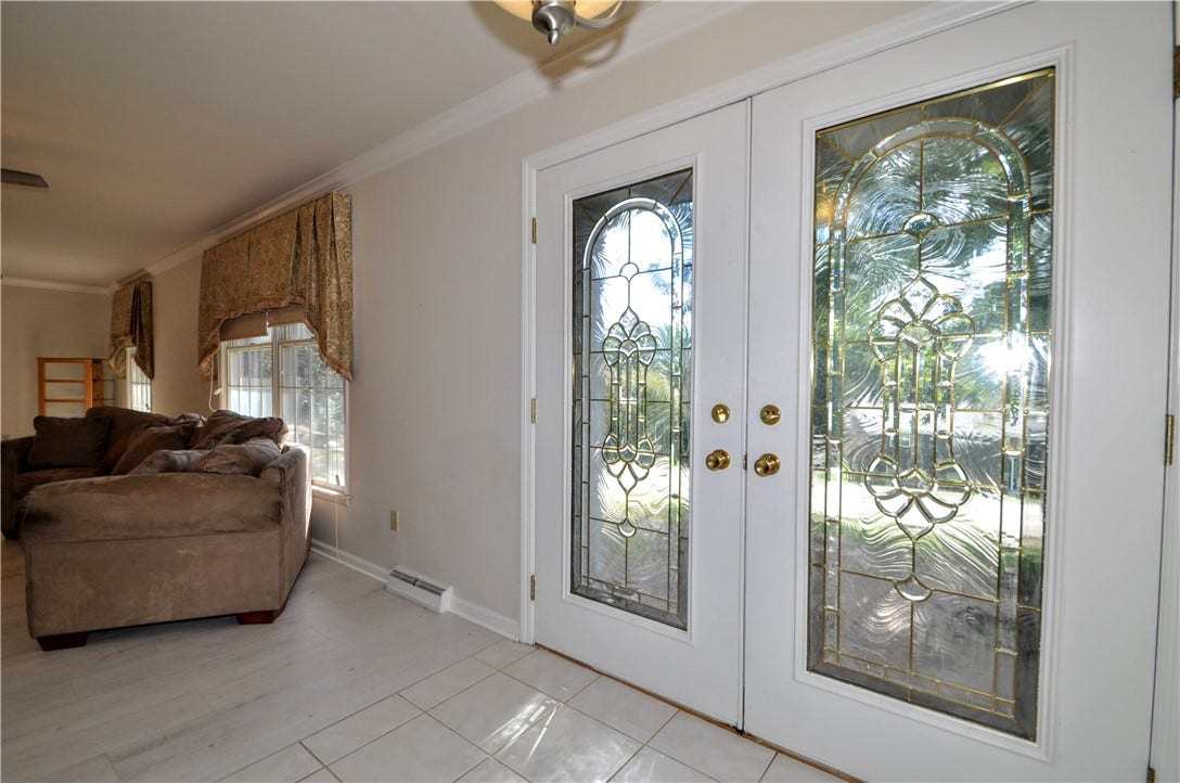 14 Esther St, Charleroi, PA 15022 Entrance