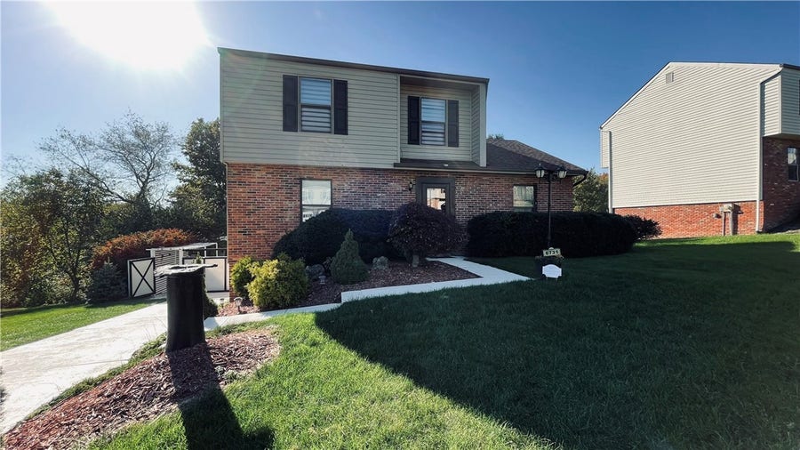 Property photo for 6731 Elk Rush Dr, Imperial, PA