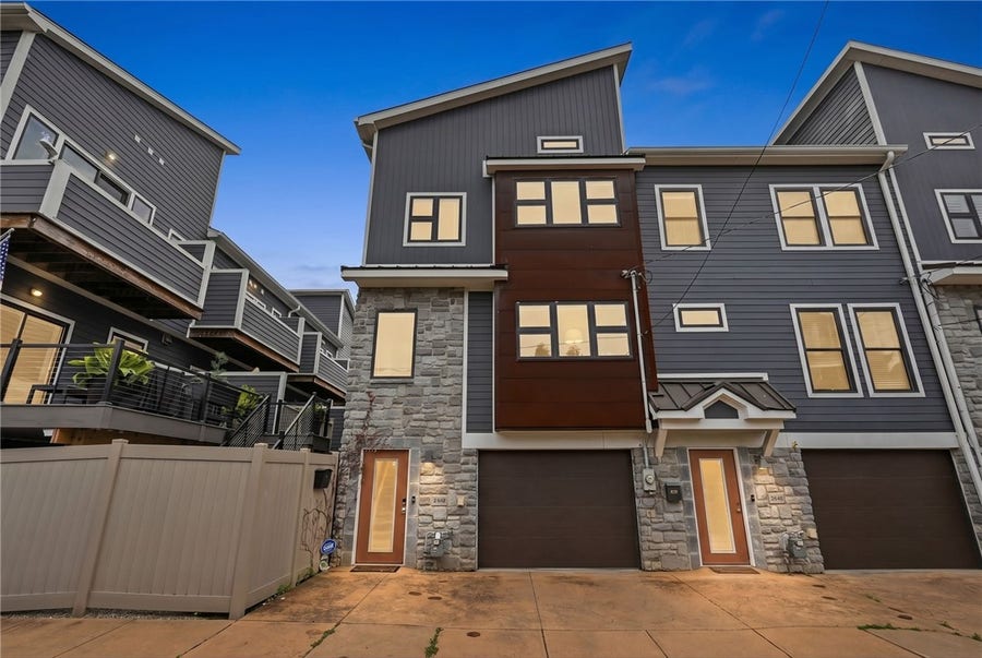 Property photo for 2652 Larkins Way, Pittsburgh, PA