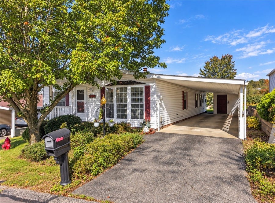 Property photo for 39377 Montour Ct, Pittsburgh, PA