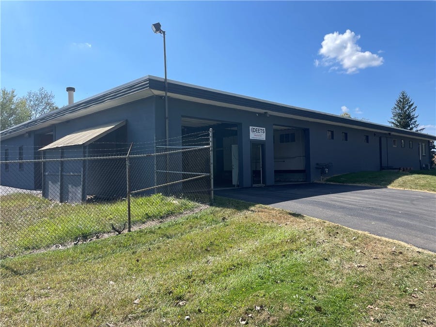 Property photo for 10 Rhoda St, Suite A & B, Farrell, PA
