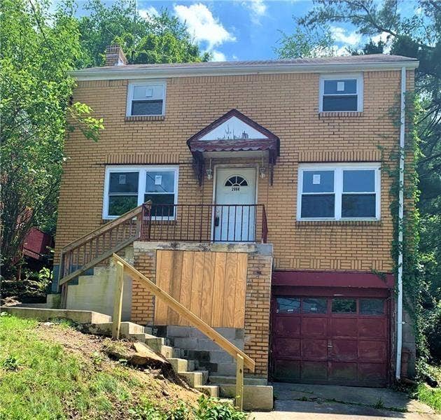 Property photo for 2066 Lindsay Rd, Pittsburgh, PA